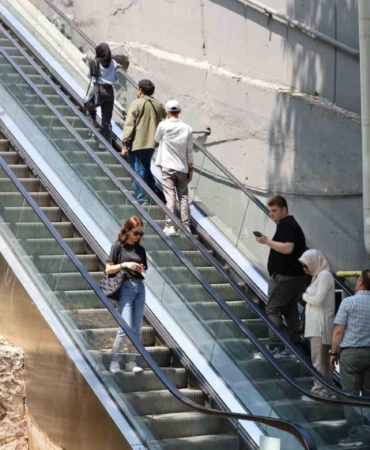 Yürüyen merdivenler tekrar Bursalıların hizmetinde
