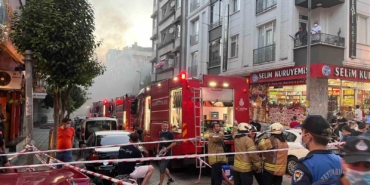 Zeytinburnu’nda bir çanta imalathanesinde yangın