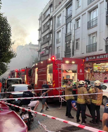 Zeytinburnu’nda bir çanta imalathanesinde yangın