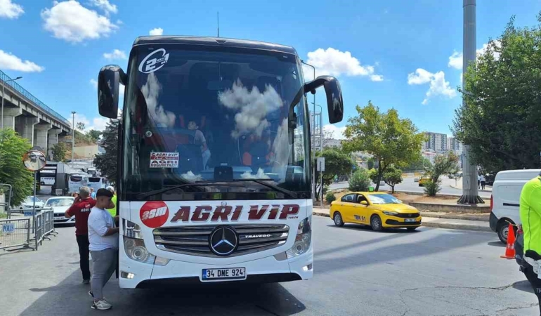 15 Temmuz Demokrasi Otogarında yolculara ve otobüslere denetim