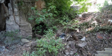 182 yıllık tarih harabeye döndü: "Turist görse oturup ağlar"