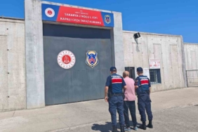 22 yıl 1 ay kesinleşmiş hapis cezası vardı, jandarmadan kaçamadı