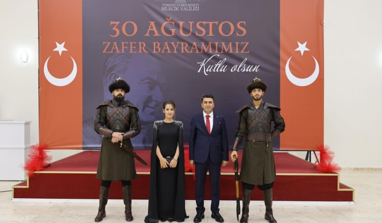 30 Ağustos resepsiyonunda Kayı Alpleri