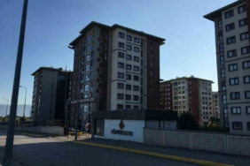 52 yaşındaki adam doğalgaz borusuna asılı bulundu