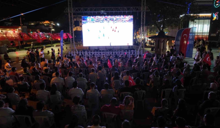 A Milli Kadın Voleybol Takımı’na Bursa’dan tam destek