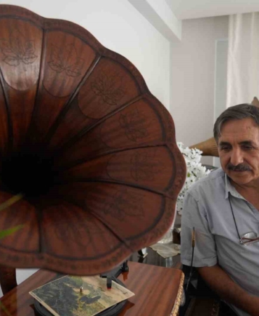Aldığı gramofon bozuk çıkınca, Türkiye’nin en eşsiz koleksiyonunun sahibi oldu