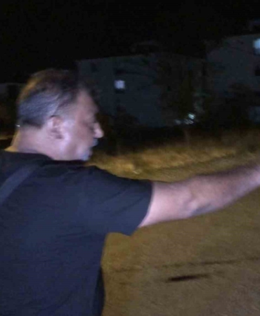 Alkollü sürücü beton büze çarptı, “Burada neden levha yok?” dedi