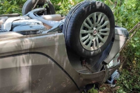 Anadolu Otoyolu’nda hafif ticari araç ile otomobil çarpıştı: 6 yaralı