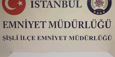 Antalya’dan İstanbul’a tatile gelen aileye hırsızlık şoku: Araçtan telefonu çalıp kayıplara karıştı