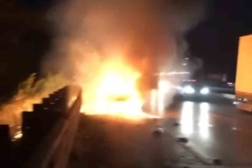 Arıza yapan araç bomba gibi patladı