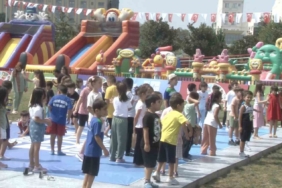 Arnavutköy Belediyesi yaz spor okulları kapanış programı renkli görüntüler oluşturdu