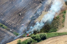 Arnavutköy’de çıkan yangın tarım arazisine sıçradı