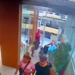 Avcılar’da tıp merkezinde kargaşa çıkaran kadınlar tekerlekli sandalyeyi çaldı