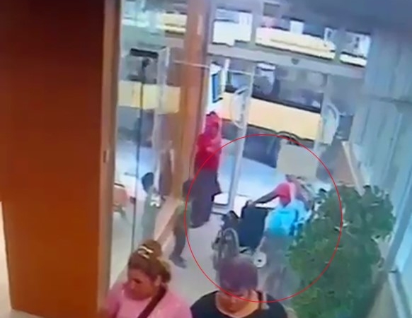 Avcılar’da tıp merkezinde kargaşa çıkaran kadınlar tekerlekli sandalyeyi çaldı