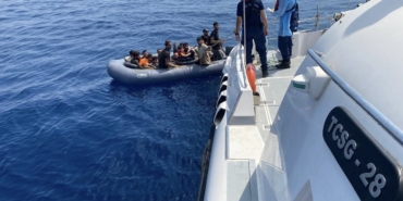 Ayvacık açıklarında 18 kaçak göçmen yakalandı