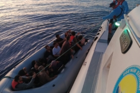 Ayvacık açıklarında 24 kaçak göçmen yakalandı