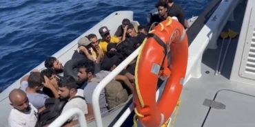 Ayvacık açıklarında 36 kaçak göçmen yakalandı