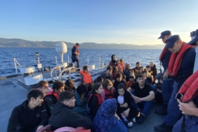 Ayvacık açıklarında 37 kaçak göçmen yakalandı