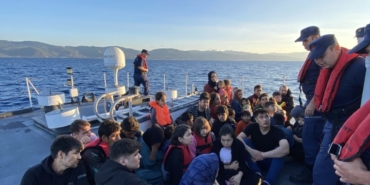 Ayvacık açıklarında 37 kaçak göçmen yakalandı