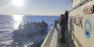 Ayvacık açıklarında 43 kaçak göçmen yakalandı