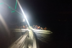 Ayvalık’ta 16 düzensiz göçmen yakalandı