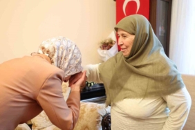 Bakan Göktaş, Şehit Tuğgeneral Sezgin Erdoğan’ın ailesini ziyaret etti