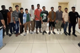 Balıkesir’de düzenlenen operasyonda 12 düzensiz göçmen ve 2 insan kaçakçısı yakalandı