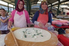 Balıkesir’de Hanımeli Pazarı, kadınları iş sahibi yaptı