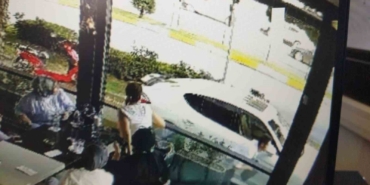 Balıkesir’de kafede oturan kadının çantasını soğukkanlılıkla çaldı