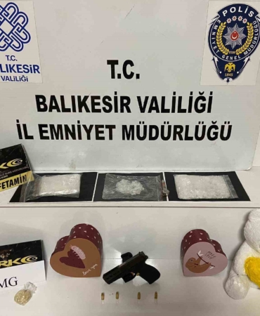 Balıkesir’de uyuşturucu operasyonu: 422 gram metamfetamin ele geçirildi