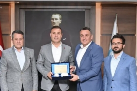Bandırma Ticaret Odası’ndan Balıkesir Büyükşehir Belediye Başkanı Ahmet Akın’a Ziyaret