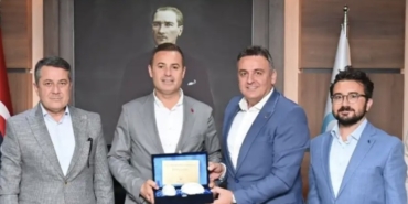 Bandırma Ticaret Odası’ndan Balıkesir Büyükşehir Belediye Başkanı Ahmet Akın’a Ziyaret