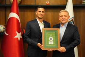 Başakşehir, Danijel Aleksic’i ağırladı