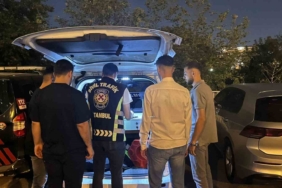 Başakşehir’de uzun namlulu silahla havaya ateş açan düğün magandaları kamerada