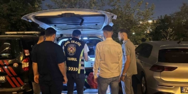 Başakşehir’de uzun namlulu silahla havaya ateş açan düğün magandaları kamerada