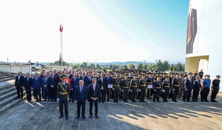 Başkan Alemdar Sakaryalıların bayram coşkusuna ortak oldu: “Onların vatan sevgisi hiçbir zaman sınır tanımadı”
