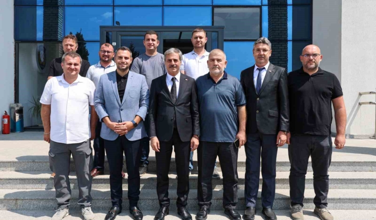 Başkan Alemdar: “Sakarya’yı ’yol medeniyettir’ anlayışıyla karış karış işliyoruz”