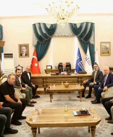 Başkan Bozbey, su sorunu çeken köylülerle bir araya geldi