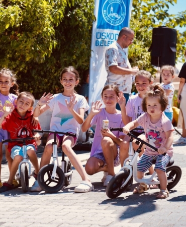 Başkan Dedetaş: “Sokaklar aslında bizlerin ve çocukların. Biraz bunu da yaşayalım diye, birlikte olalım, mutlu olalım diye bu organizasyonu yaptık”