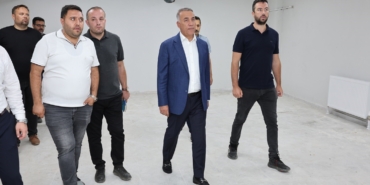 Başkan Dursun inşaatı süren Ana Kucağı kreşindeki çalışmaları inceledi