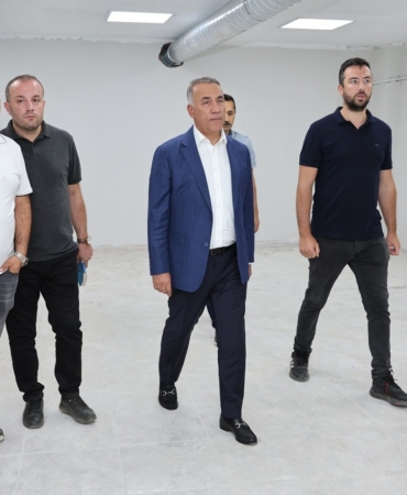 Başkan Dursun inşaatı süren Ana Kucağı kreşindeki çalışmaları inceledi
