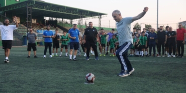 Belediye başkanı çocuklarla spor yaptı