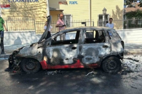 Beşiktaş’ta alev alev yanan araç küle döndü