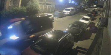 Beşiktaş’ta feci kaza: Takla atıp yolda yürüyen genç kadının ağır yaralanmasına neden oldu