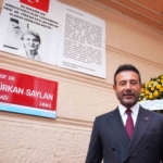 Beşiktaş’ta Türkan Saylan’ın adının verildiği sokağa resmi tabela asıldı