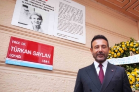 Beşiktaş’ta Türkan Saylan’ın adının verildiği sokağa resmi tabela asıldı
