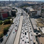 Beylikdüzü - Avcılar arası trafik çilesi: 9 kilometrelik yol 1 saat 15 dakikaya çıktı