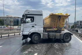 Beylikdüzü Güzelyurt E-5’te yağış sonrası zincirleme kaza: 2 yaralı