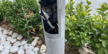 Beylikdüzü’nde “ölüm tehlikesi” saçan aydınlatma direkleri