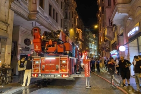 Beyoğlu’nda 9 katlı otelin bodrum katında korkutan yangın